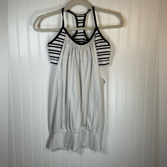 Lululemon No Limit Built-In Bra Tank - Picture 3 of 5